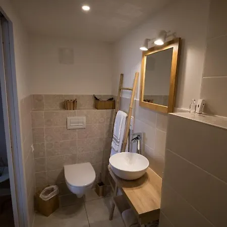 Bed & Breakfast D Hotes Au Domaine De Robert