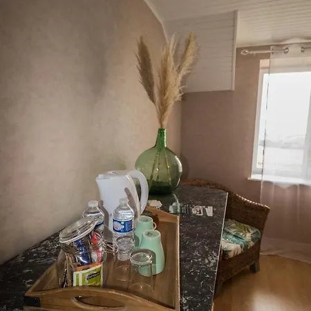 Bed & Breakfast D Hotes Au Domaine De Robert *